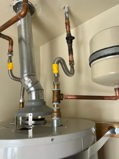 Water heater installation and plumbing repair in Downtown Burleson